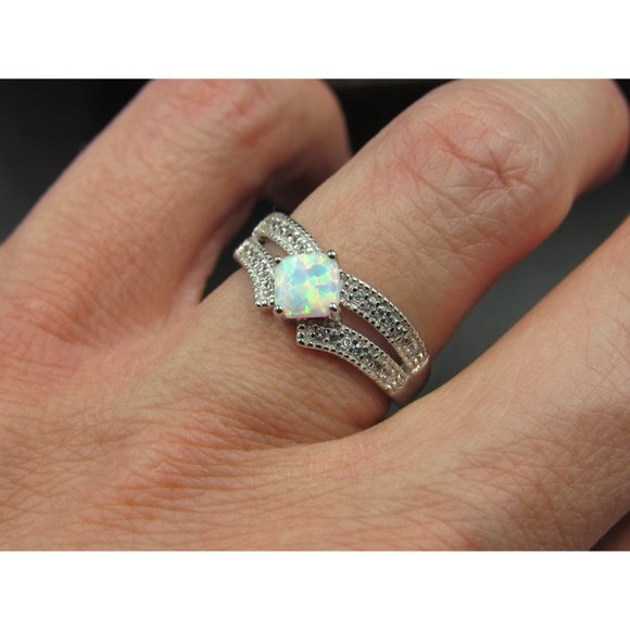 Size 7 Sterling Silver Square White Opal With Cubic Zirconia Band Ring - Picture 3 of 8